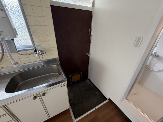 藤マンションの玄関