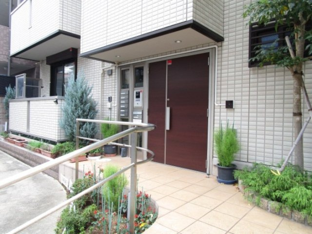 【エントランス】