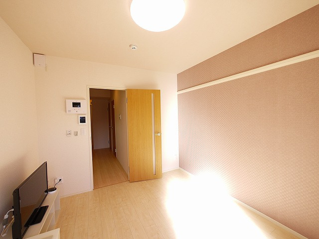 クレイノ聡の寝室|広々とした洋室です