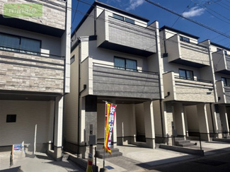 【外観】 | 塚田駅9分　見学可　北本町2　全4棟　A号棟 | 販売現地