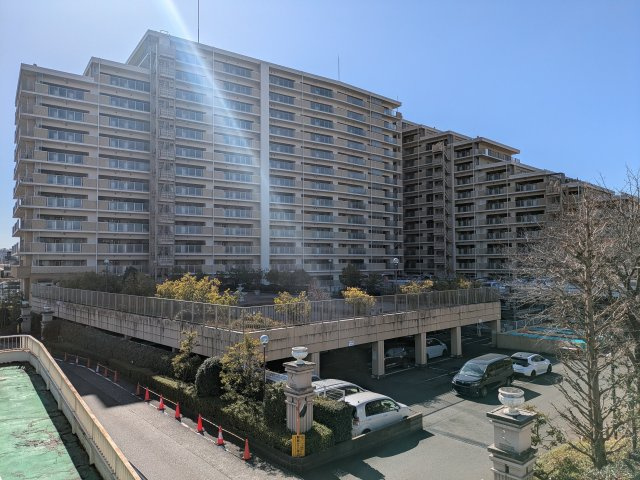 グランシティレイディアントアクアヴィータの外観