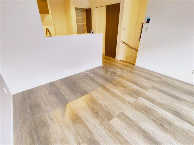 【ダイニング】 | 川越市稲荷町　全１棟 | 食卓を囲むダイニング