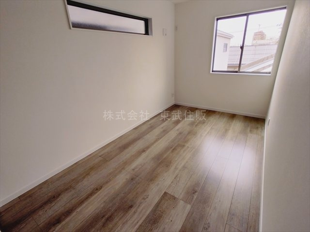 【子供部屋】 | 川越市稲荷町　全１棟 | 洋室5.6帖、子供部屋としても使い勝手の良いお部屋です