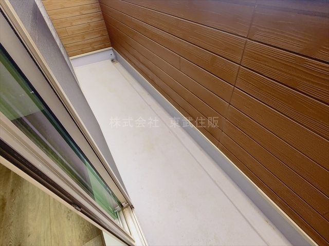 【バルコニー】 | 川越市稲荷町　全１棟 | 落ち着いた時間を過ごせるバルコニーです