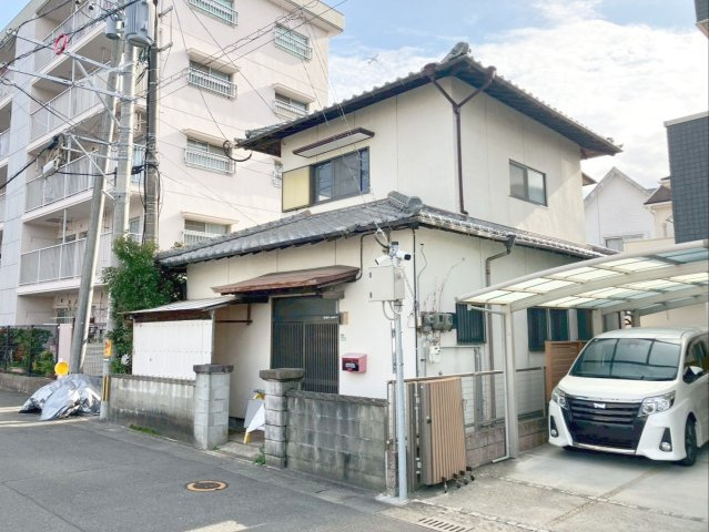 福岡市東区原田2丁目 土地の外観|現況古家付きですが解体更地渡しです！建築条件無し！