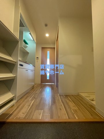 グランパシフィック花園北の玄関|ゆったりとした玄関です