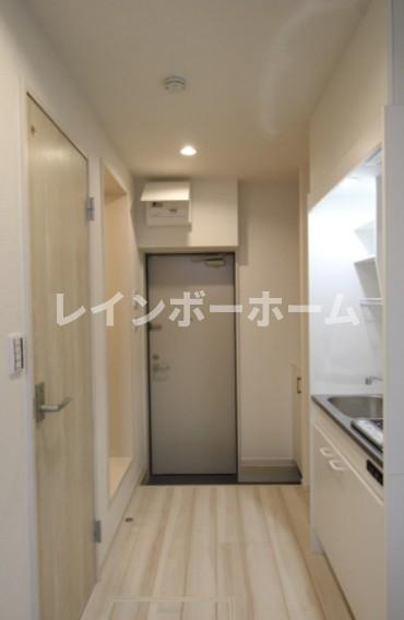 メルディア津田沼の玄関