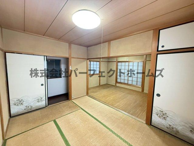 中宮西之町戸建　賃貸の和室|落ち着いた雰囲気の和室付きです