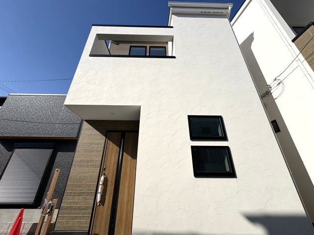 BEACH SIDE LIVING — 緑が浜の家