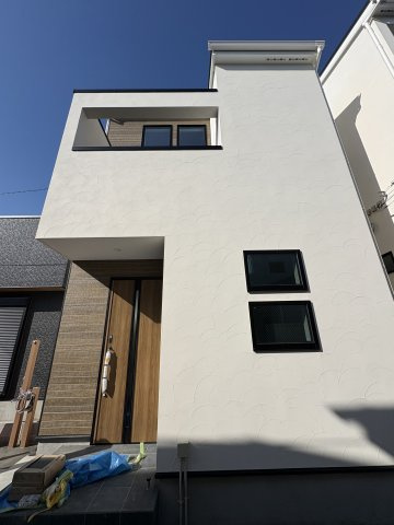 BEACH SIDE LIVING — 緑が浜の家の外観