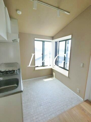 【居間・リビング】 | ＳＵＶＡＣＯ羽田Ｅ棟 | 洋室のお部屋です。