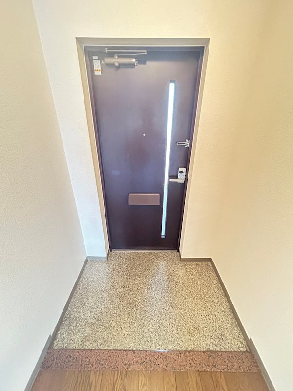 フレンテ灘の玄関
