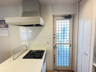 【キッチン】 | 千葉市緑区おゆみ野　中古戸建　鎌取駅 | 勝手口で生ごみなどの処理を外へ直ぐ出せます。