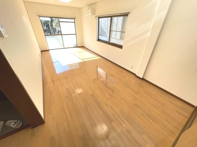 【居間・リビング】 | 使いやすい居間です
