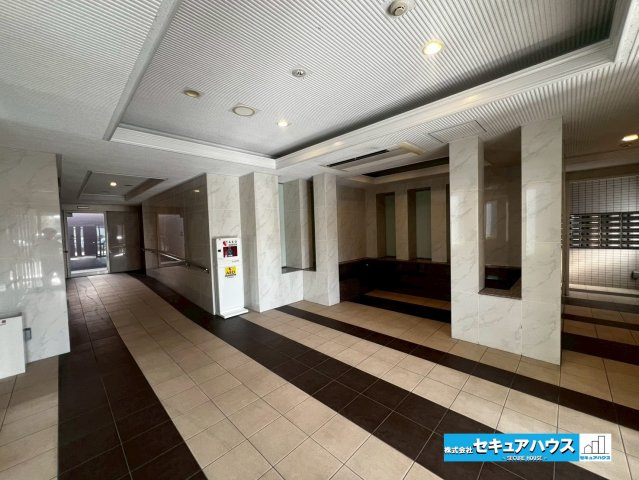 カルティア刈谷松坂のエントランス|事前予約にて現地ご見学いただけます！お気軽にお問い合わせください♪
■株式会社　セキュアハウス■
住宅ローンに強く、知識、経験豊富なスタッフ在籍
お客様に寄り添い、ご成約後もサポート致します。　　　　