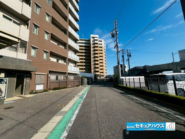 カルティア刈谷松坂の周辺|事前予約にて現地ご見学いただけます！お気軽にお問い合わせください♪
■株式会社　セキュアハウス■
住宅ローンに強く、知識、経験豊富なスタッフ在籍
お客様に寄り添い、ご成約後もサポート致します。