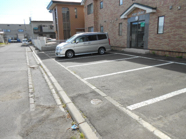 Ｓｔａｒ　ｓｈｉｎｅ（スターシャイン）の駐車場