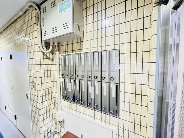 コーポ数納のロビー