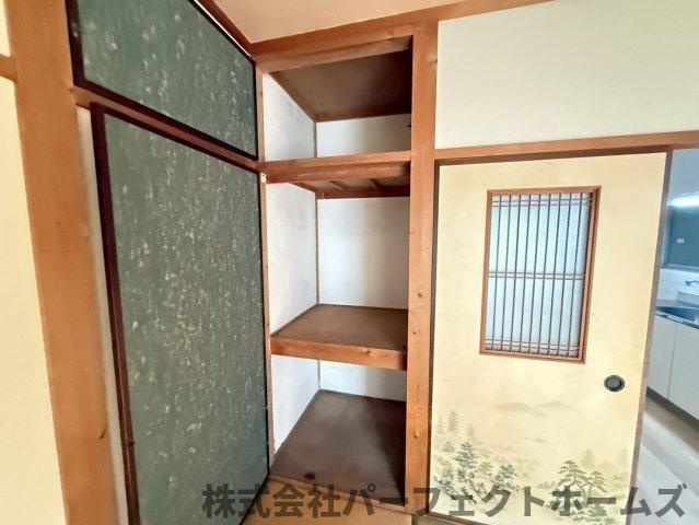 門真市本町戸建の収納|こまごまとしたものを収納できそうですね