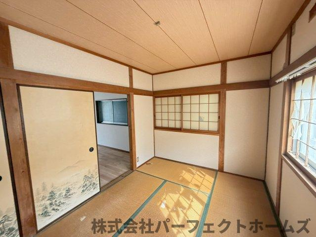 門真市本町戸建の和室|明るい和室です