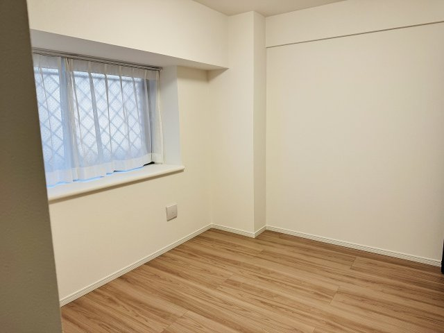 レクシオ大和田の子供部屋|～5.7帖の洋室です～