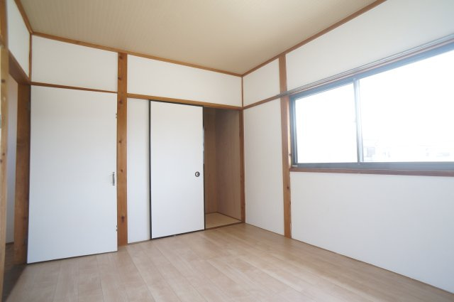 木津八ヶ坪貸家