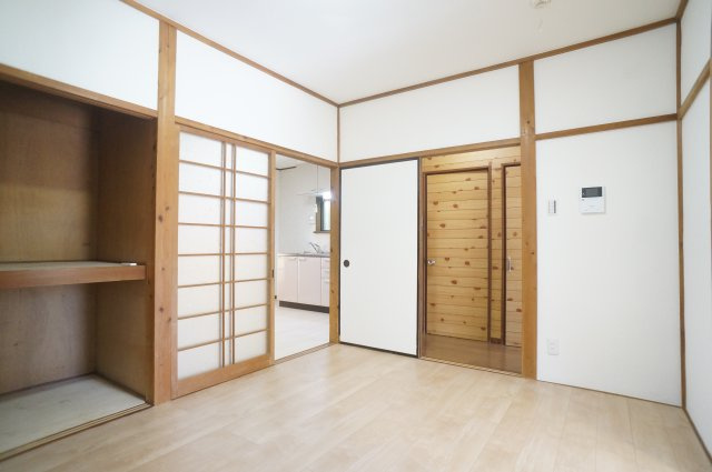木津八ヶ坪貸家