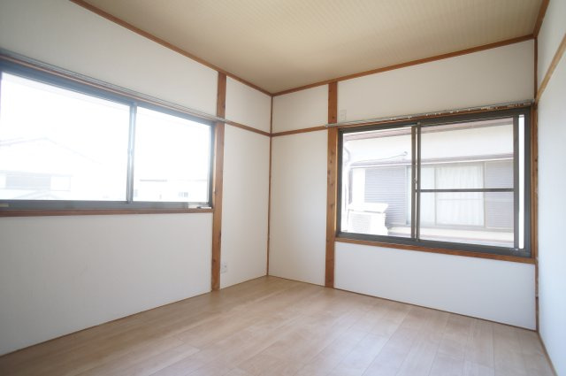 木津八ヶ坪貸家