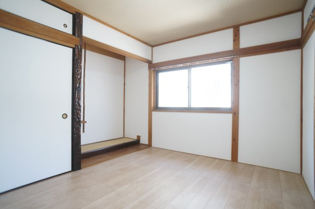 木津八ヶ坪貸家