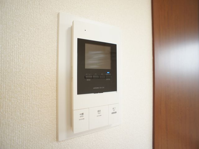 【設備】 | ヴィルシャッツ | 訪問者の確認ができるTVドアホン付きです♪