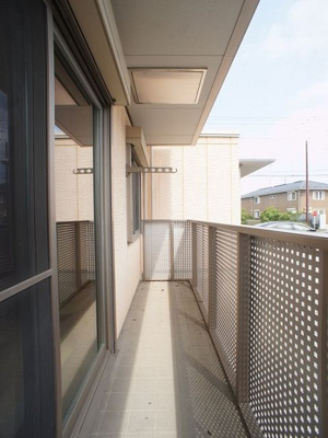 【バルコニー】 | ヴィルシャッツ | 日当たり良好です♪