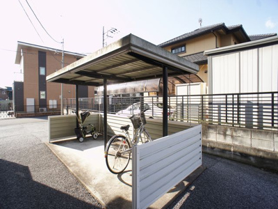 【その他共用部分】 | ヴィルシャッツ | 屋根付き駐輪場があります♪