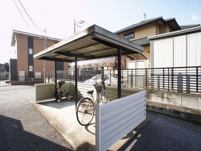 【その他共用部分】 | ヴィルシャッツ | 屋根付き駐輪場があります♪