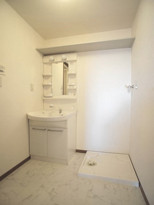 【独立洗面台】 | ヴィルシャッツ | 洗髪洗面化粧台☆洗濯機置き場があります♪