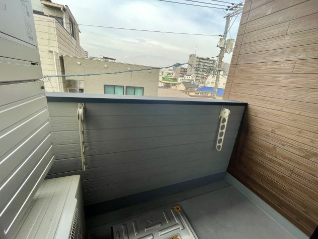 スリーズ霞町のバルコニー|現況優先