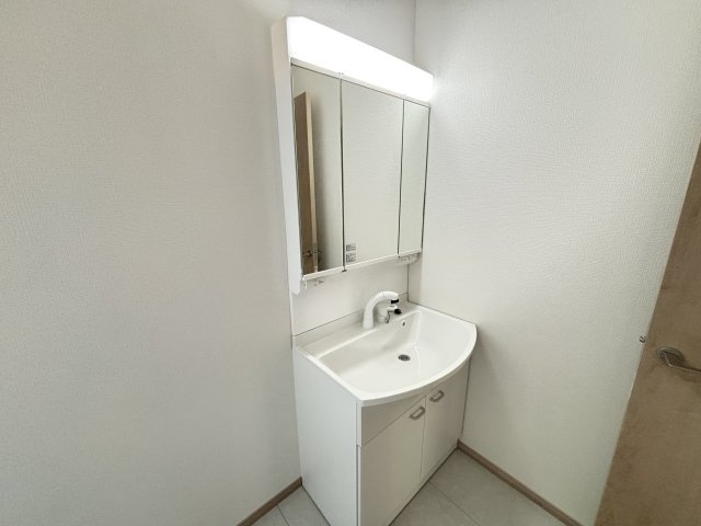 安城市美園町2-2-1『仲介手数料無料』新築一戸建て・建売の独立洗面台