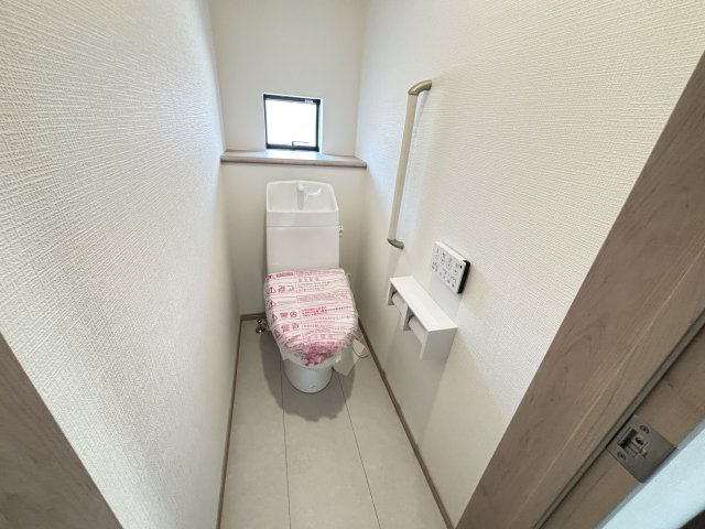 安城市美園町2-2-1『仲介手数料無料』新築一戸建て・建売のトイレ