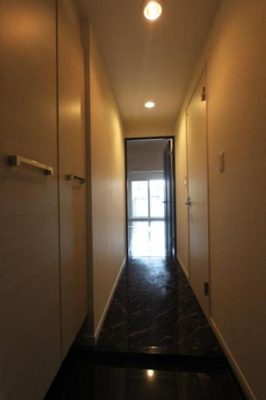 【ロビー】 | AXASFORT両国立川 | 清潔なロビーです