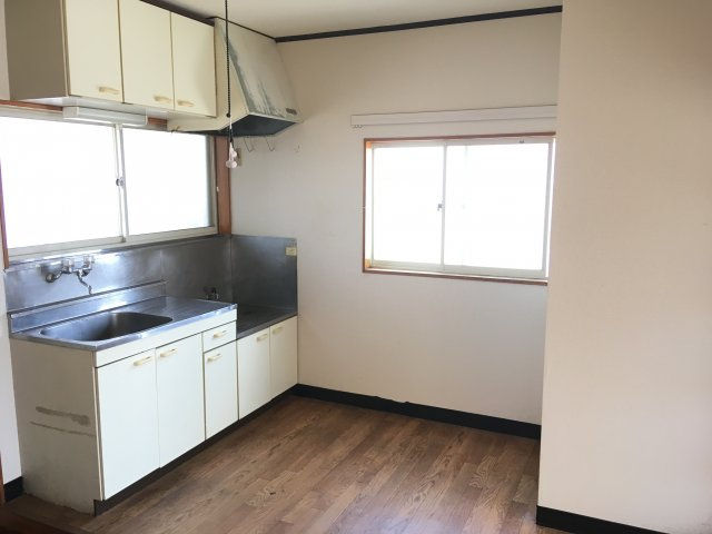 コーポセシカの居間・リビング|使いやすい居間です