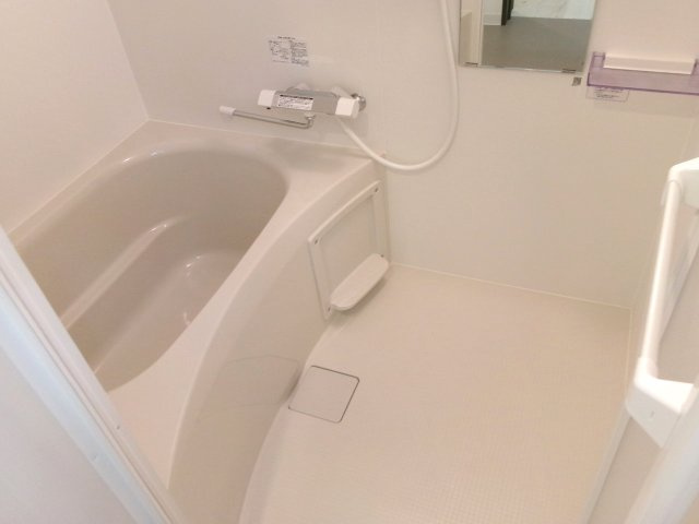 ジーメゾン明石魚住ラピスの浴室