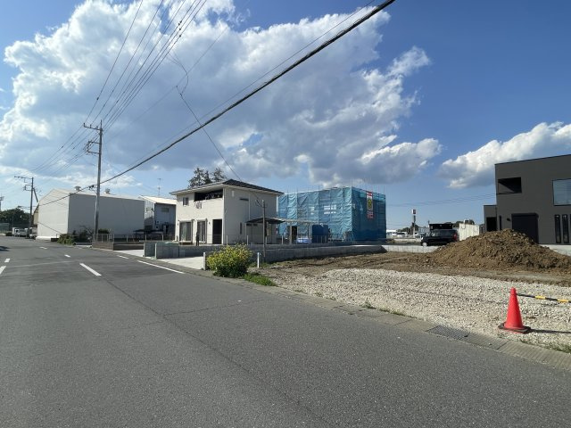 【前面道路含む現地写真】 | 比企郡滑川町月輪大堀　新築戸建　全8区画　3号棟 | 4/11撮影