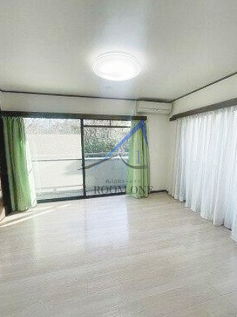 グランデ梅丘の居間・リビング|洋室のお部屋です。