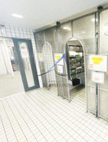 トップルーム新宿公園第２のエントランス|エントランスです。