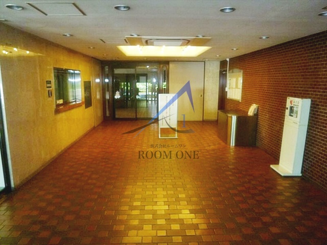 ファミール西新宿のエントランス|エントランスです。