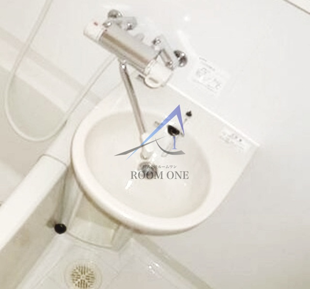 ファミール西新宿の洗面所|洗面台です。