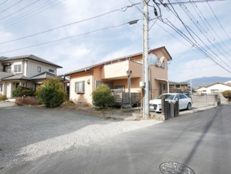 【外観】 | 甲斐市篠原 平成20年築・オール電化中古戸建 大型吹抜・バルコニー | 愛犬と快適に暮らせる様工夫しながら収納や吹き抜けにもこだわりました。売主様談