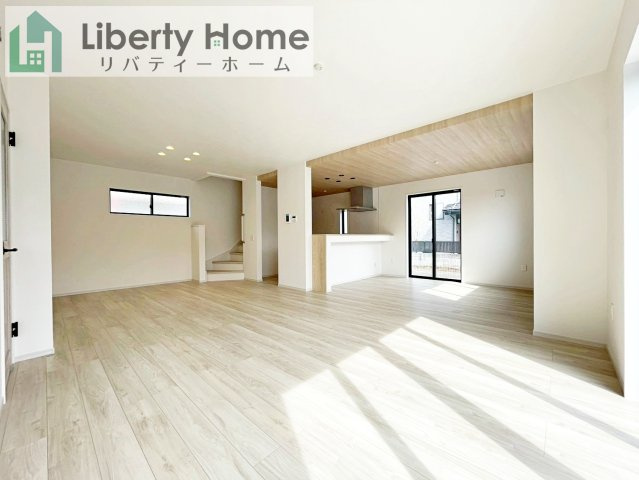 水戸市吉沢町2期　新築戸建の居間・リビング