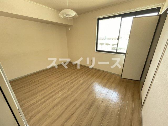 パールハイツ鏑木の洋室