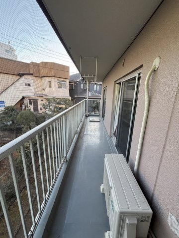 京王山田マンションＢ棟２０６のバルコニー