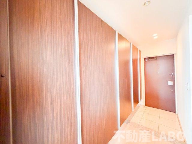ローレルコート阿倍野・三明町の玄関